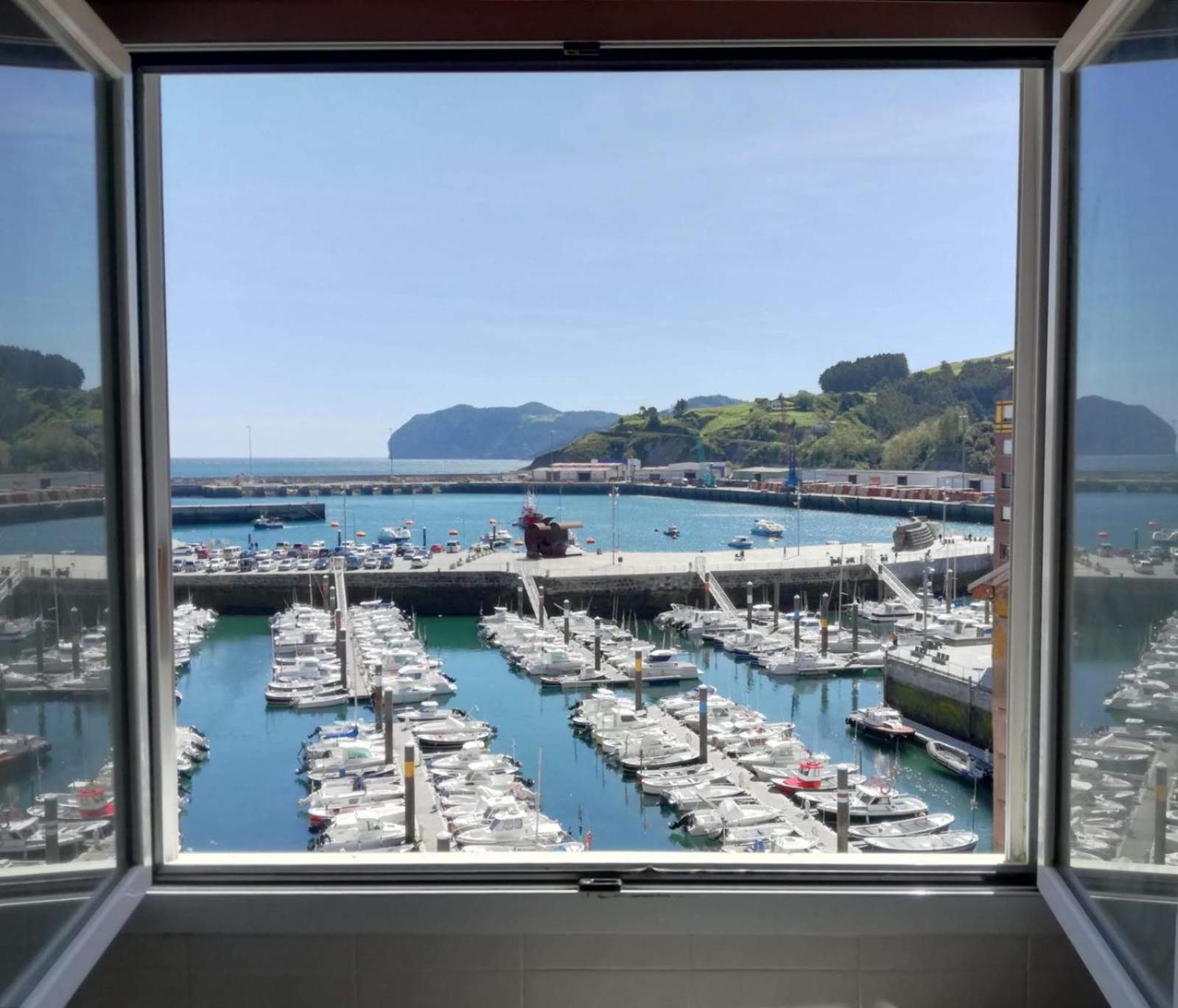 Precioso Loft En Bermeo Con Vistas Al Mar Apartment Luaran gambar